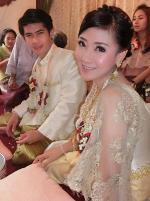 ชุดไทยเจ้าสาว ชุดไทยจักรพรรดิ์ เช่าที่แบมบี้ เวดดิ้ง ห้วยขวาง